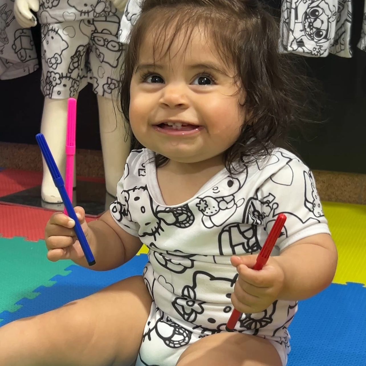 Body Bebê Hello Kitty com Canetinhas Laváveis Unissex