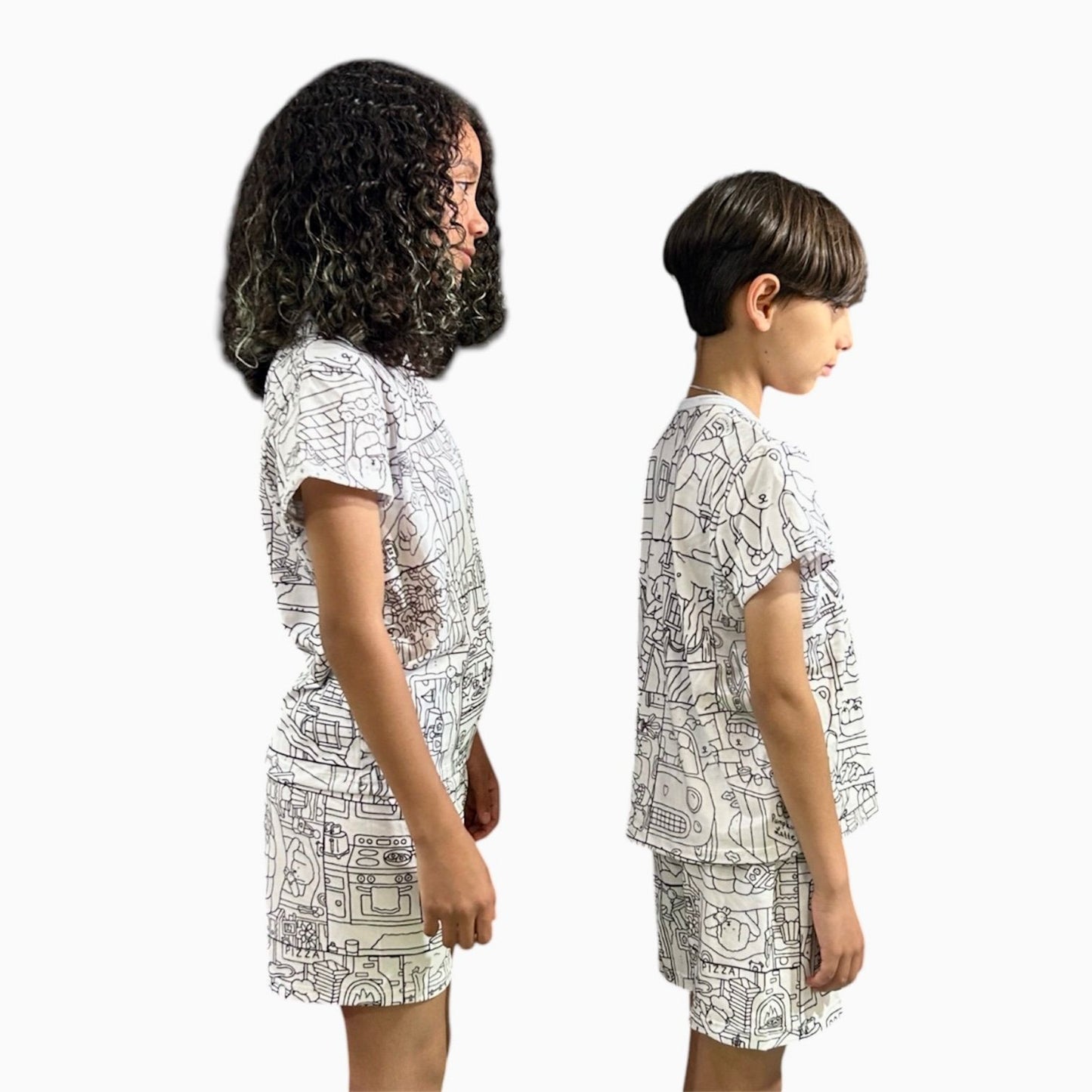 Pijama Infantil Manga Curta Bobbie Goods com Canetinhas Laváveis Unissex